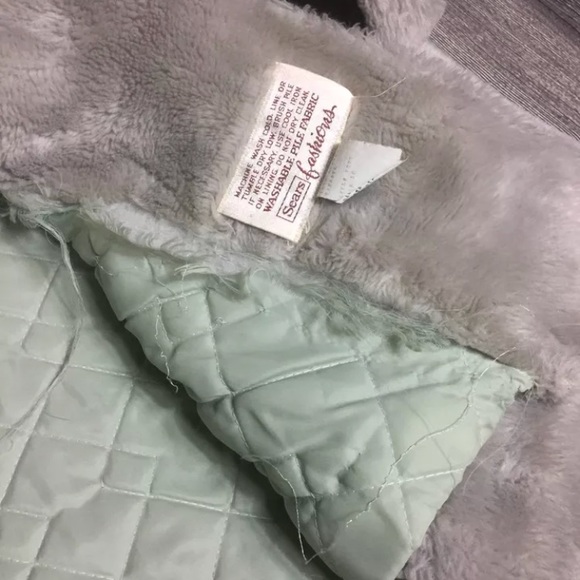 Over-sized Gray Teddy Bear Faux Fur Winter Coat - Picture 7 of 8